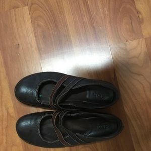 Clarks shoes